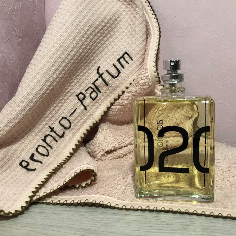 Природный афродизиак, он никого не оставляет равнодушным, все мысли и желания окружающих только о Вас. Чистый, прозрачный, он полон животной сексуальности