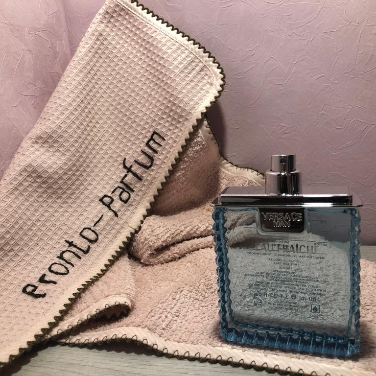 Создателем композиции аромата является Olivier Cresp. Нотами головы бергамот, бразильское розовое дерево, кардамон, лимон и karambola; нотами сердца являются эстрагон, шалфей, кедр и перец; нотами базы являются амбра, шафран, мускус, древесные ноты и явор.