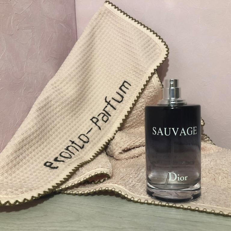 Начальные / Верхние ноты: Реджо-Ди-Калабрия бергамот, перец. Ноты Сердца: Перец Сычуань, Пачули, Лаванда. Базовые Ноты: Амброксан, Лабданум, Кедр.