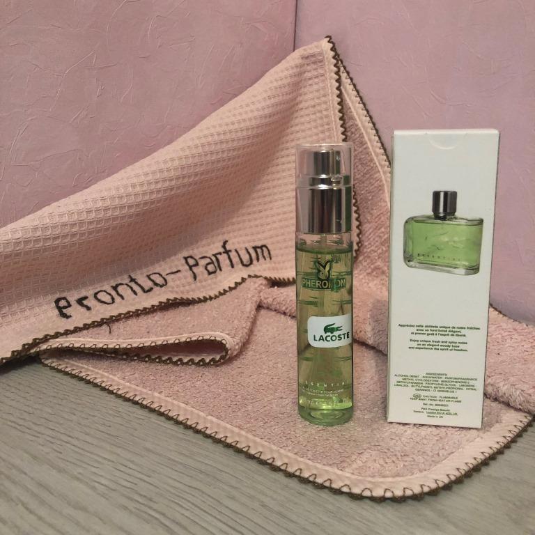  Начальные ноты: бергамот, лист чёрной смородины, лист томата, танжерин. Ноты сердца: роза, перец. Базовые ноты: пачули, сандал. 