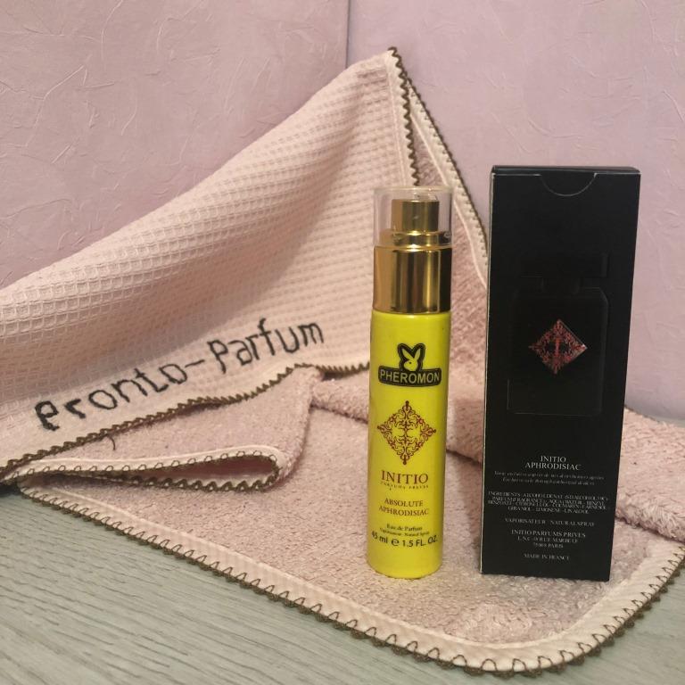 Основные ноты: амбра, белые цветы, мускус, ваниль, кожаные аккорды, кастореум.