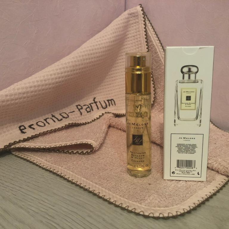  Начальные ноты: петитгрейн, чёрная смородина, зелёные аккорды. Ноты сердца: акация, нектарин. Базовые ноты: слива, персик, ветивер.