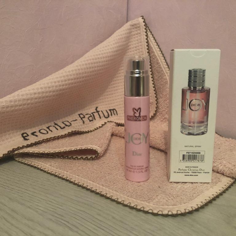 Начальная нота: Бергамот, Мандарин, Нота сердца: Грасская роза, Жасмин Конечная нота: Белый кедр, Белый мускус, Пачули, Сандал.