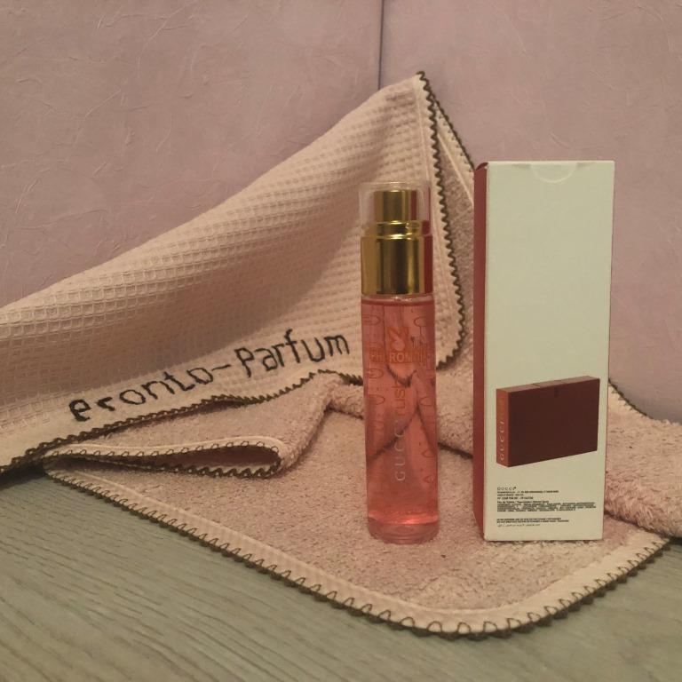 Начальные ноты: калифорнийская гардения, персик, африканская фрезия. Ноты сердца: жасмин, дамасская роза, кориандр. Базовые ноты: ветивер, пачули, натуральная ваниль.