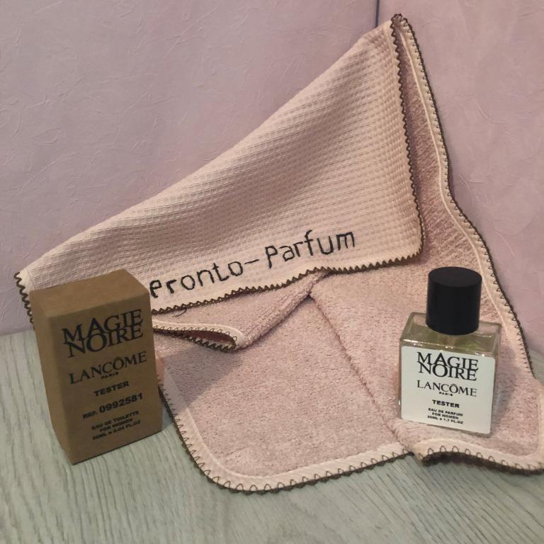  Ноты сердца: тубероза, мёд, жасмин, корень ириса, ландыш, иланг-иланг, нарцисс, белый кедр. Базовые ноты: сандал, пряности, пачули, амбра, цивет, мускус, ветивер, дубовый мох, ладан, мирра. 