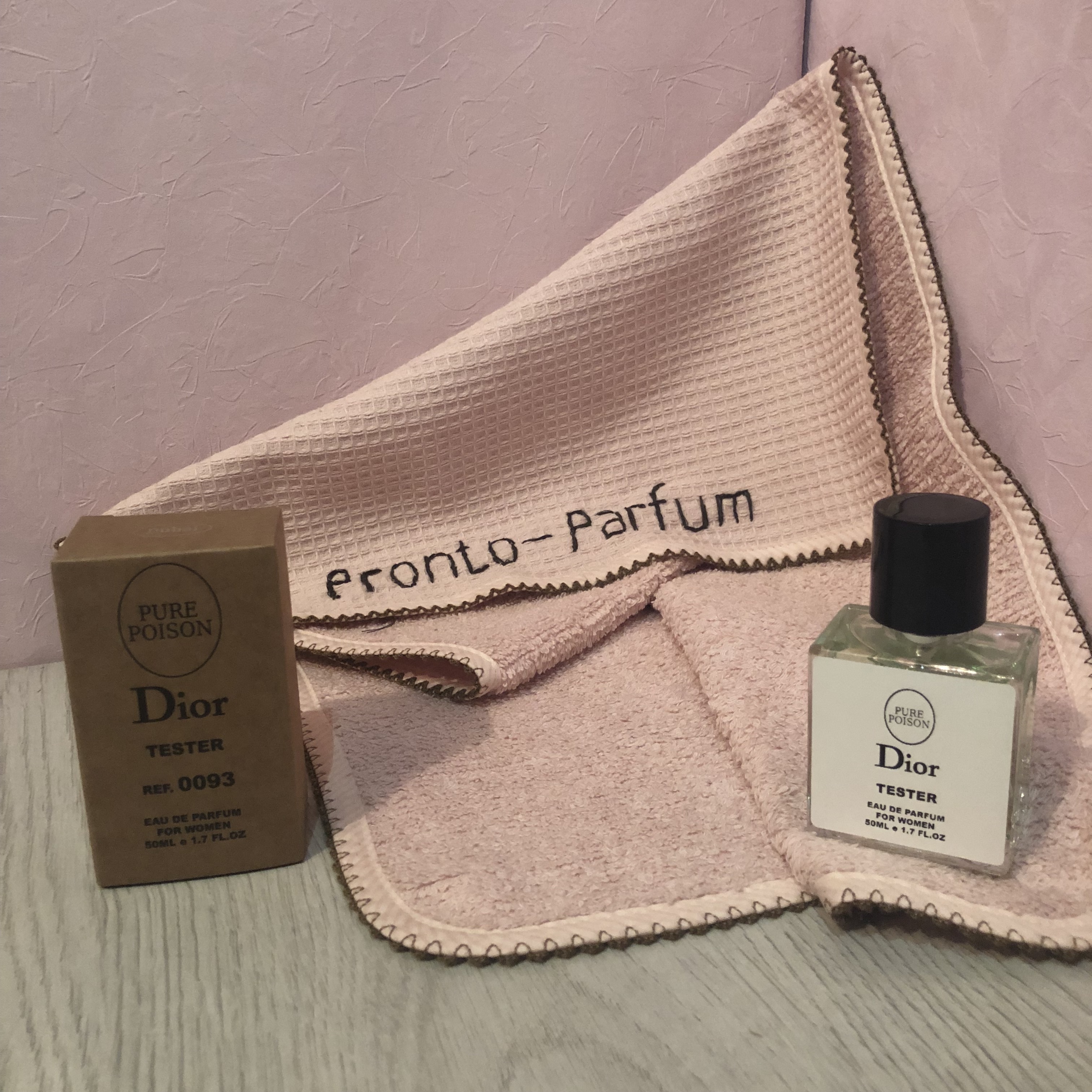 Начальные ноты: сицилийский мандарин, апельсин, жасмин, бергамот. Ноты сердца: гардения, апельсиновый цвет. Базовые ноты: белая амбра, белый кедр, сандал.