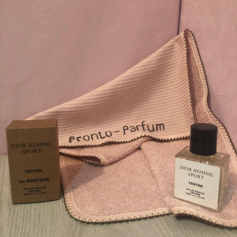 Верхние ноты: цитрусы, имбирь. Ноты сердца: ирис. Базовые ноты: кедр, зелень.