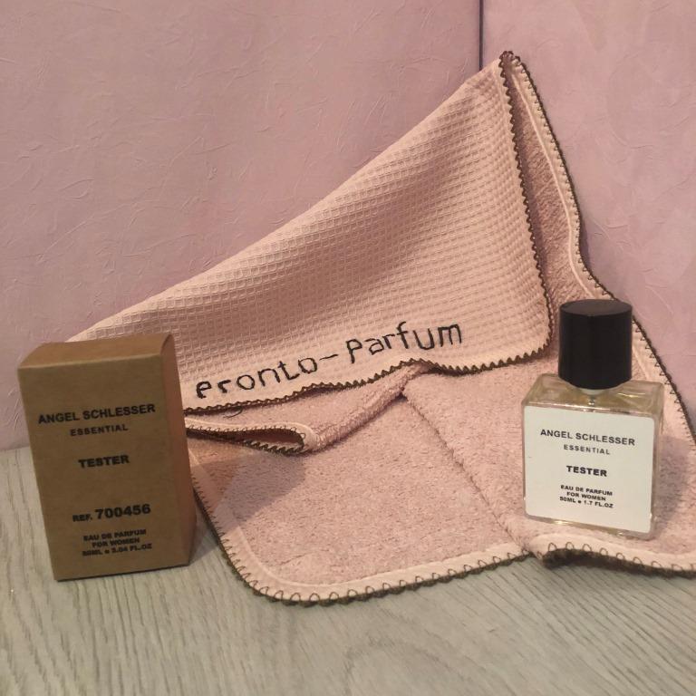 Начальные ноты: красная смородина, бергамот. Ноты сердца: пион, фиалка, белая фрезия, болгарская роза. Базовые ноты: сандал, мускус, ветивер, белый кедр. 