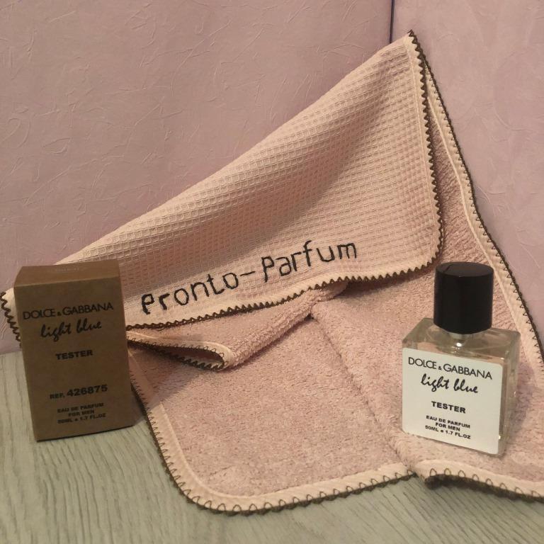 Начальные ноты: можжевельник, сицилийский мандарин, бергамот, грейпфрут. Ноты сердца: перец, розовое дерево, розмарин. Базовые ноты: ладан, дубовый мох, мускус.