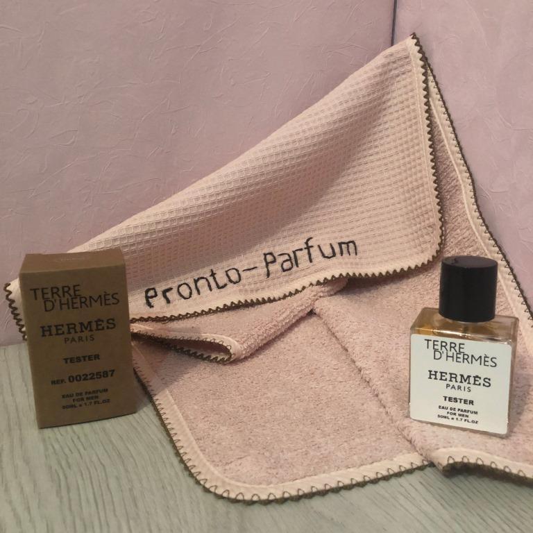  Начальные ноты: грейпфрут, апельсин. Ноты сердца: пеларгония, перец. Базовые ноты: белый кедр, пачули, бензоин, ветивер.